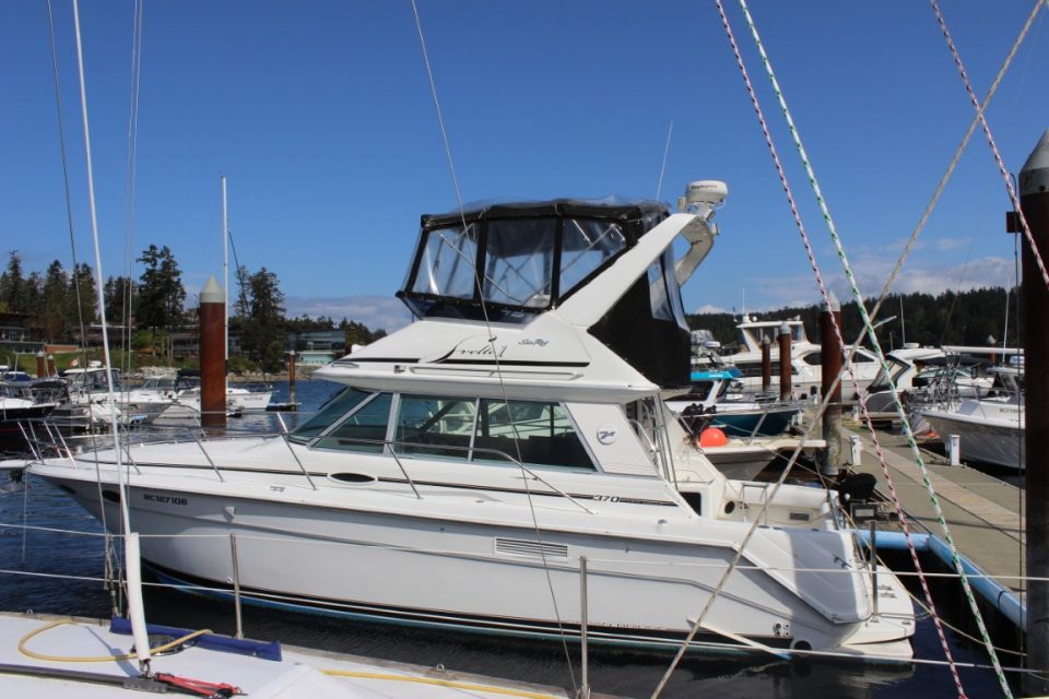 1995 Sea Ray 370 Sport Sedan