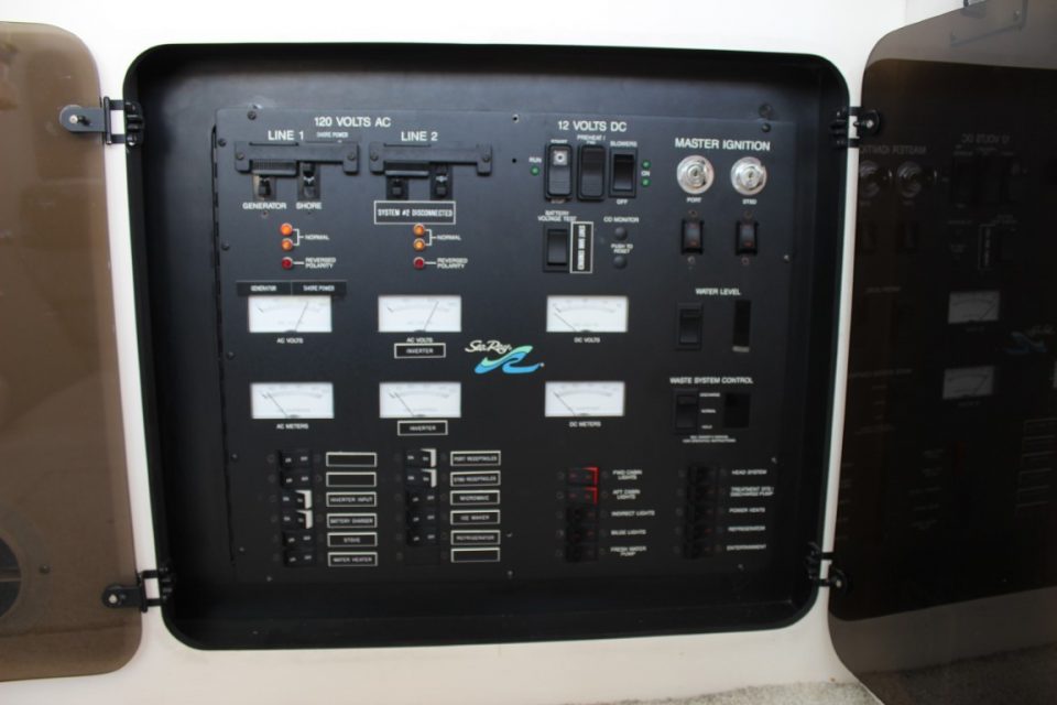 1995 Sea Ray 370 Sport Sedan