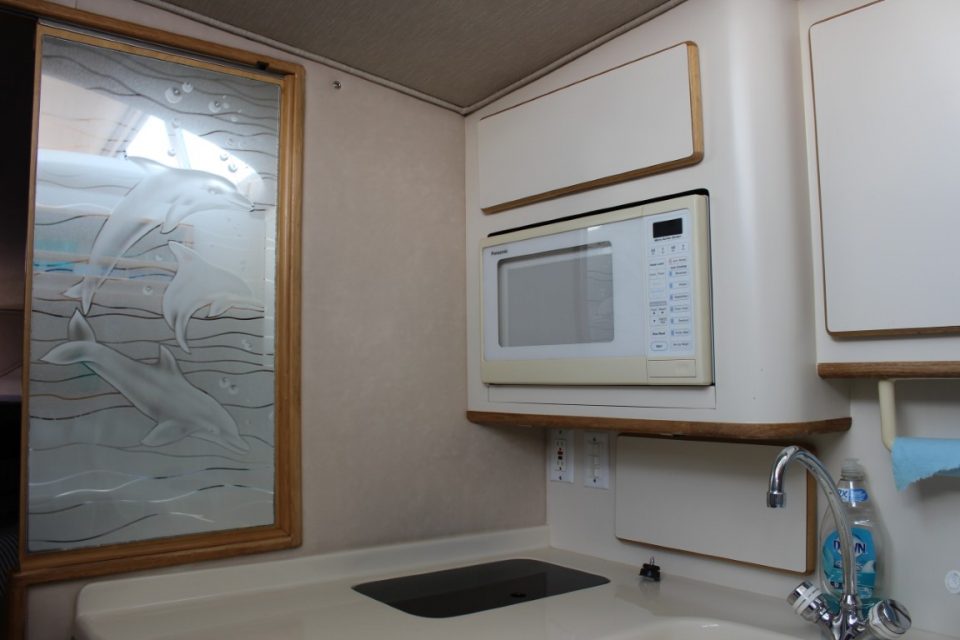 1995 Sea Ray 370 Sport Sedan