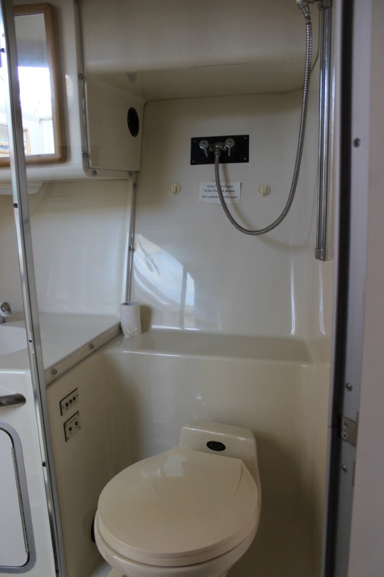 1995 Sea Ray 370 Sport Sedan