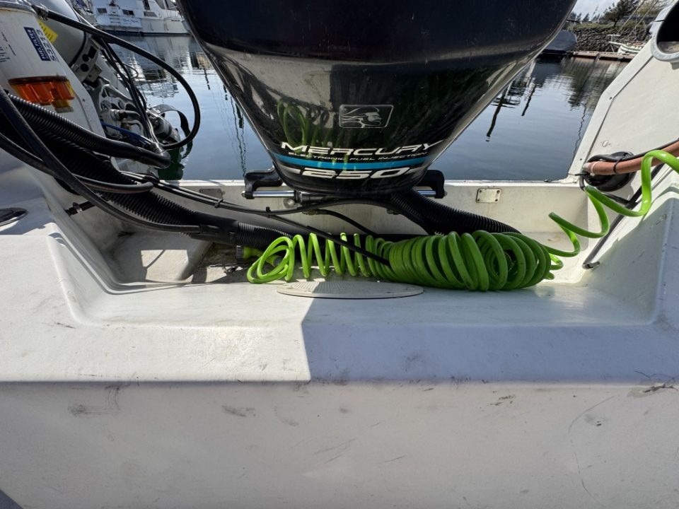 1990 Bayliner 2302 Trophy Walkaround