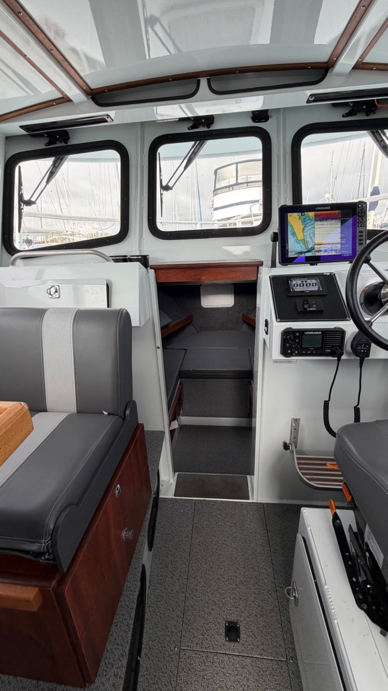 2023 Hewescraft 270 Pacific Explorer ET Hardtop