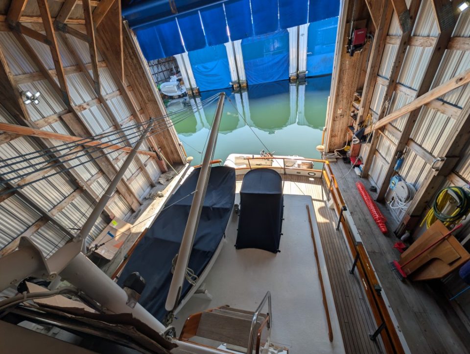 1969 Grand Banks Classic 42