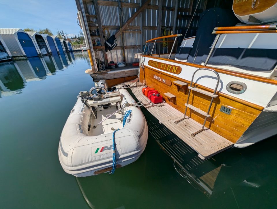 1969 Grand Banks Classic 42
