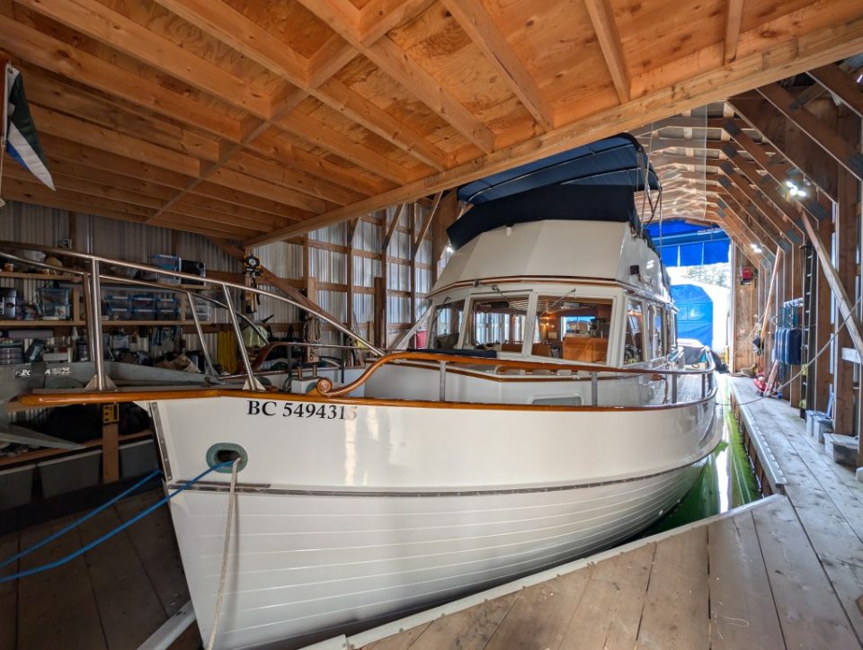 1969 Grand Banks Classic 42