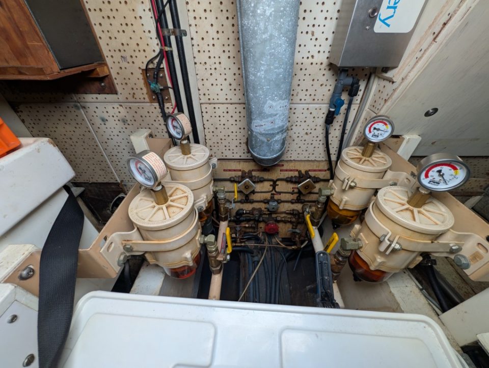 1969 Grand Banks Classic 42