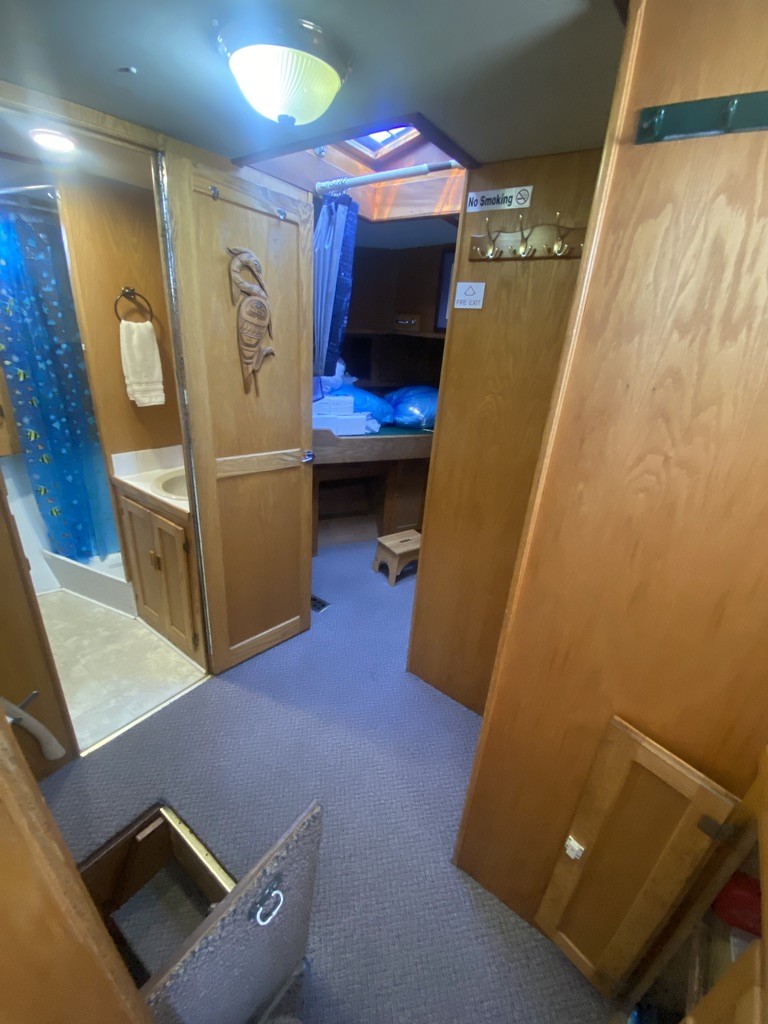 1984 Whal 55′ Tricabin