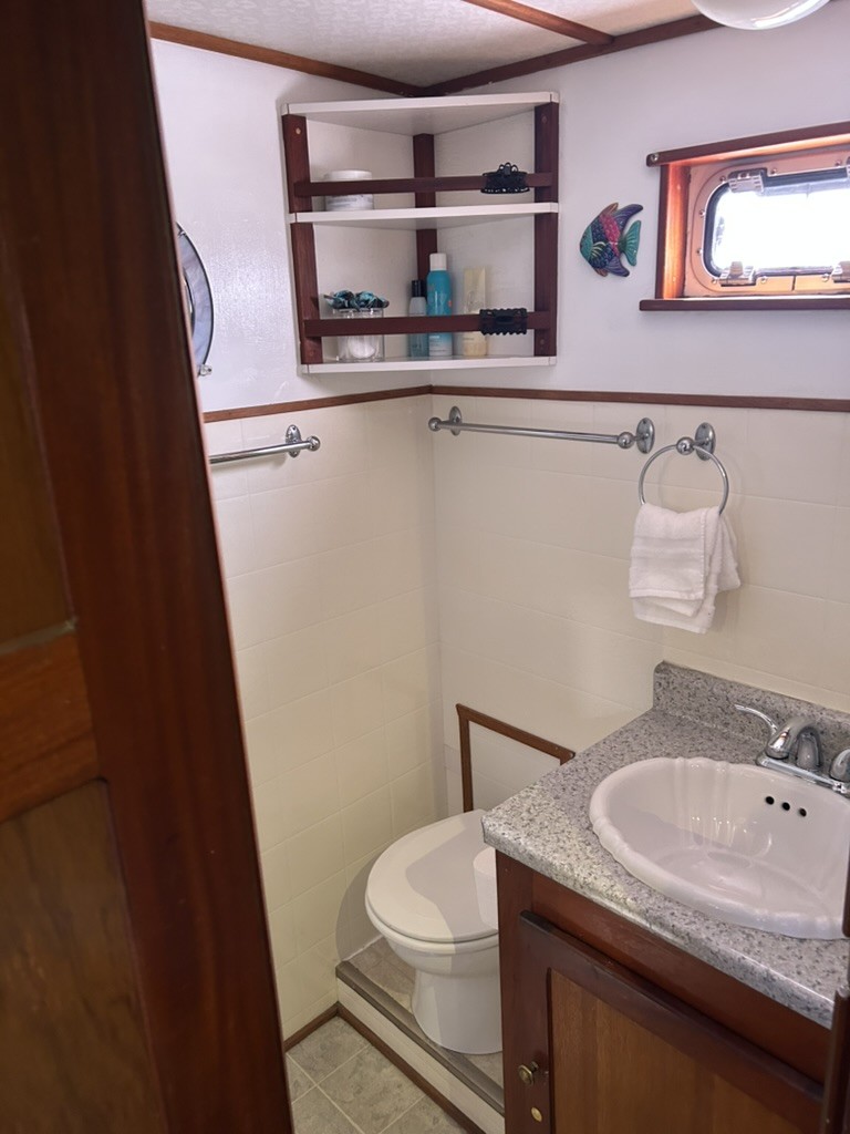 1984 Whal 55′ Tricabin