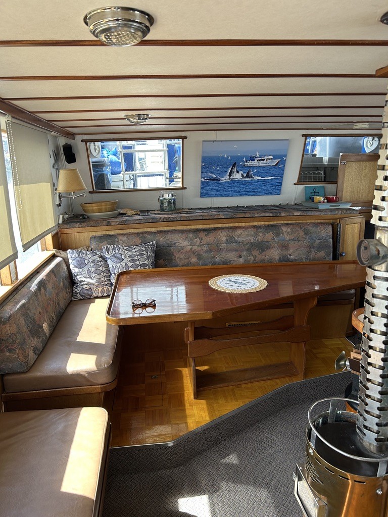1984 Whal 55′ Tricabin
