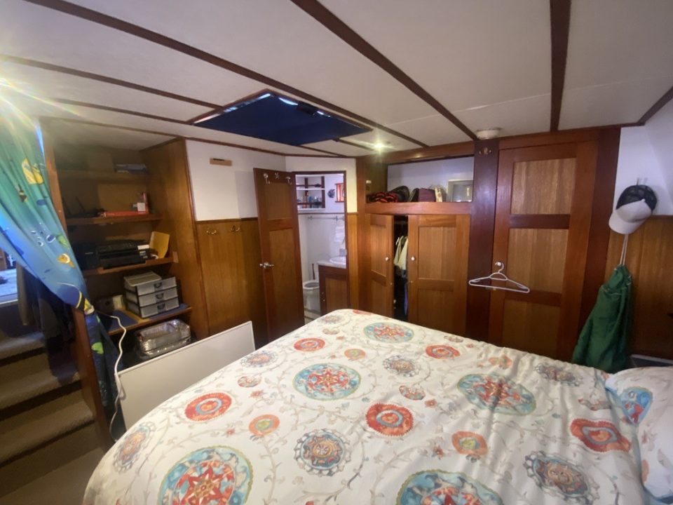 1984 Whal 55′ Tricabin