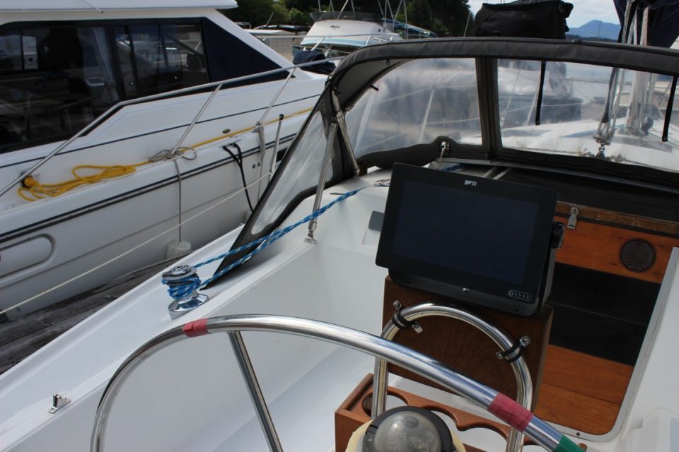 1988 Hunter 33.5 Sloop
