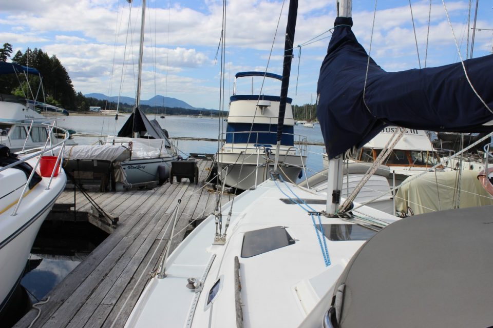 1988 Hunter 33.5 Sloop