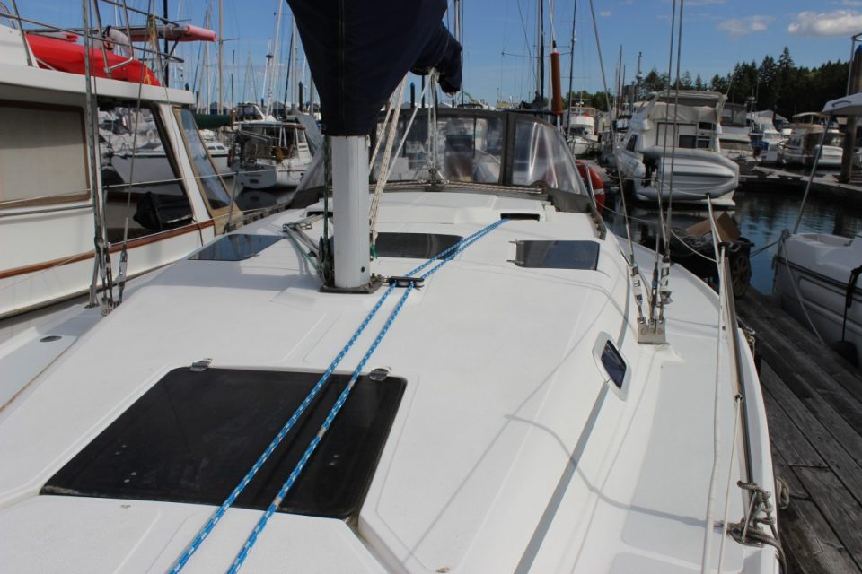 1988 Hunter 33.5 Sloop