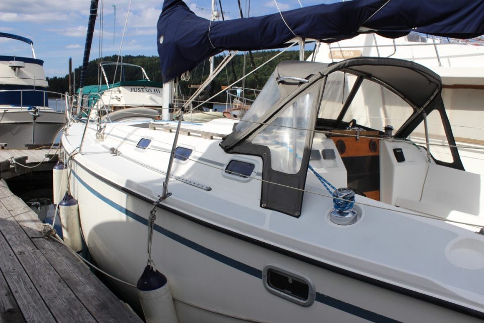 1988 Hunter 33.5 Sloop