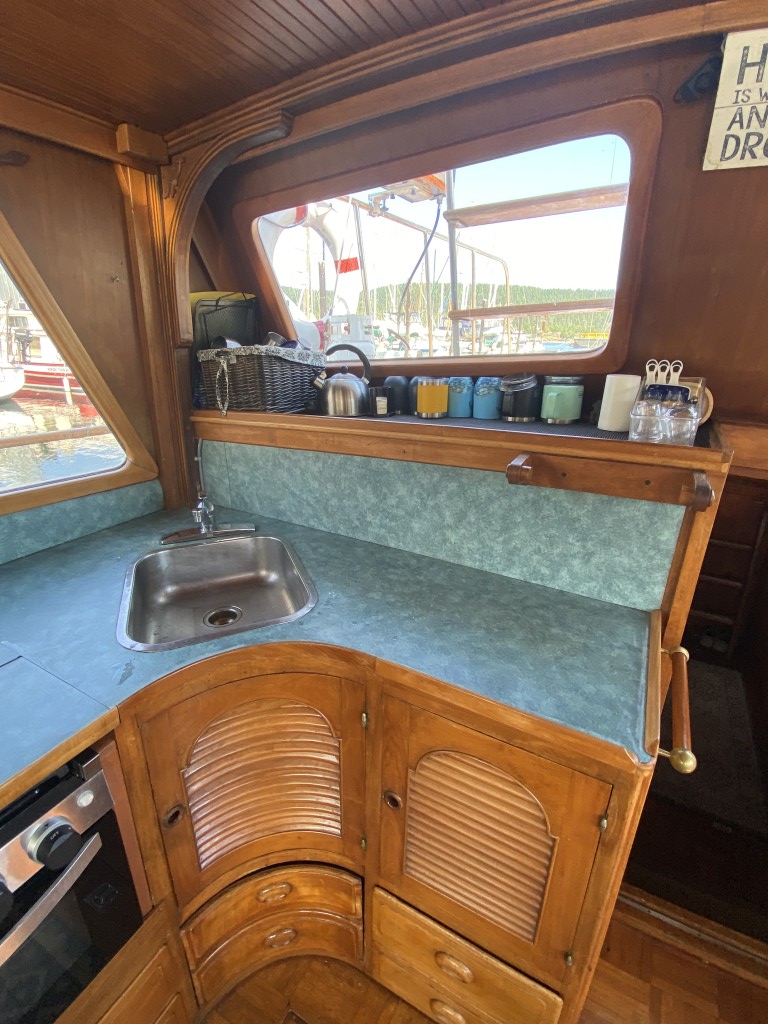 1979 Albin 43 Trawler