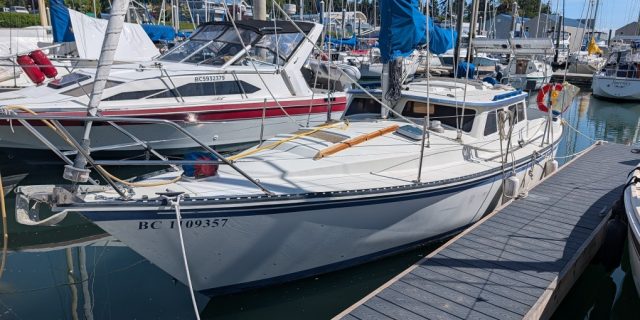 1986 Gulf 29 Pilothouse