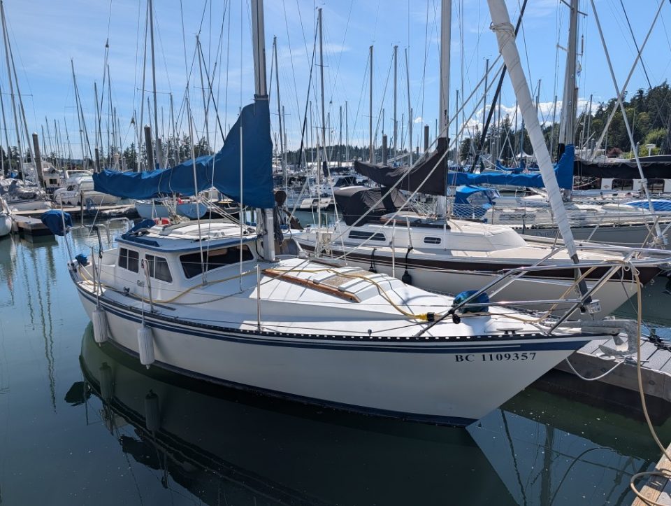 1986 Gulf 29 Pilothouse