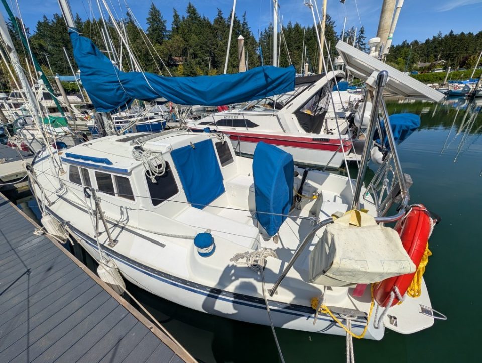 1986 Gulf 29 Pilothouse