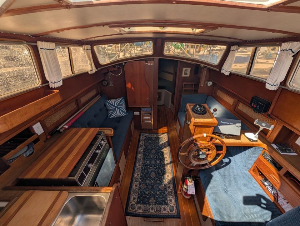 1986 Gulf 29 Pilothouse