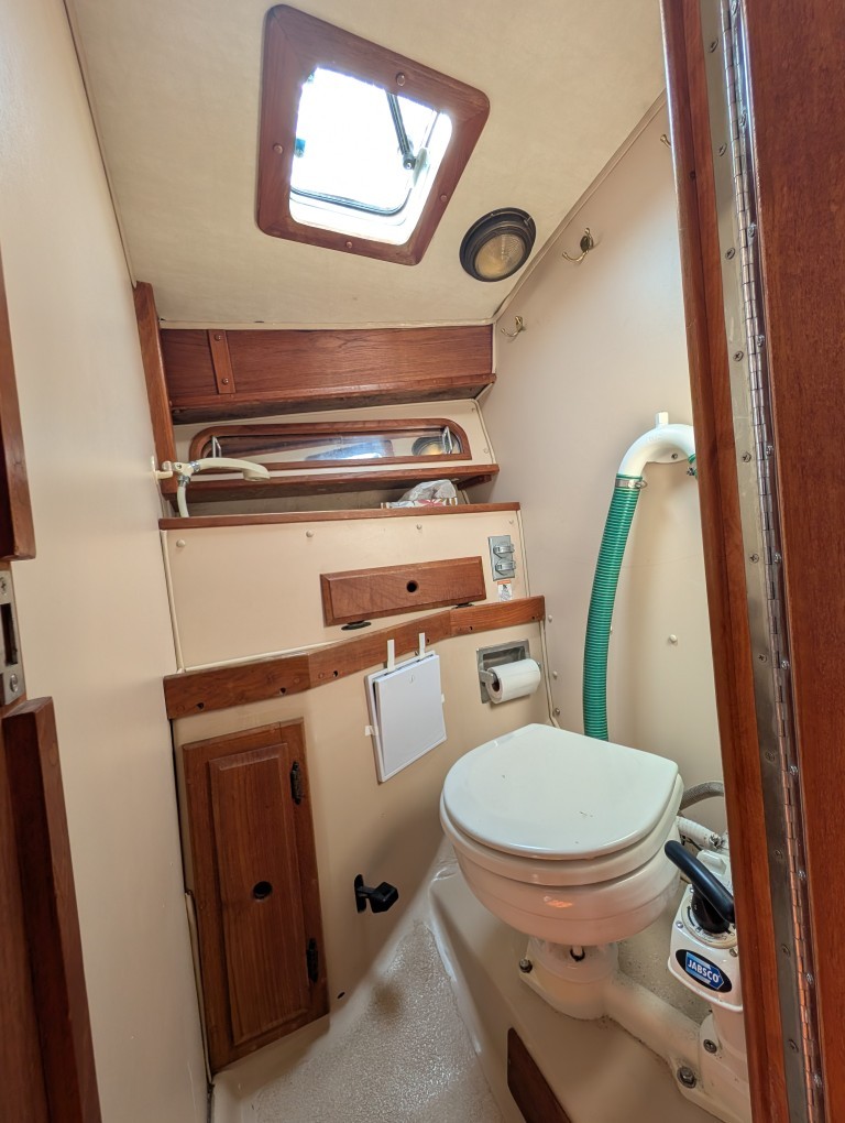 1986 Gulf 29 Pilothouse