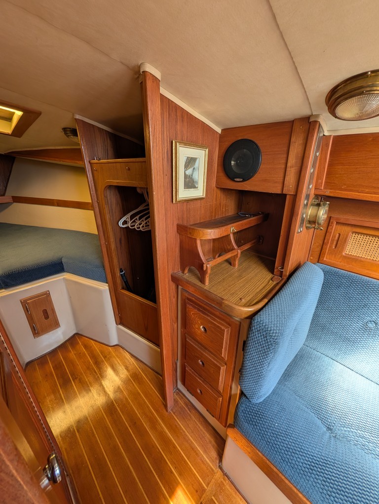 1986 Gulf 29 Pilothouse