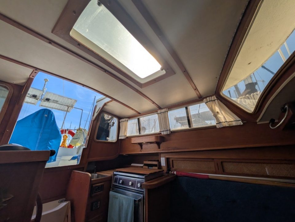 1986 Gulf 29 Pilothouse