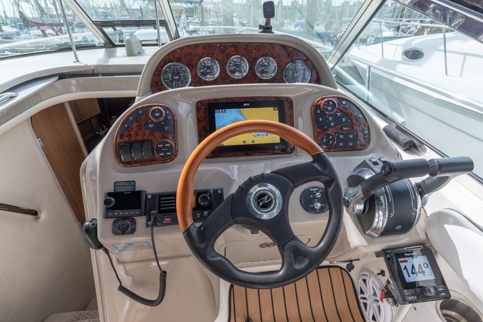 2006 Sea Ray 300 Sundancer