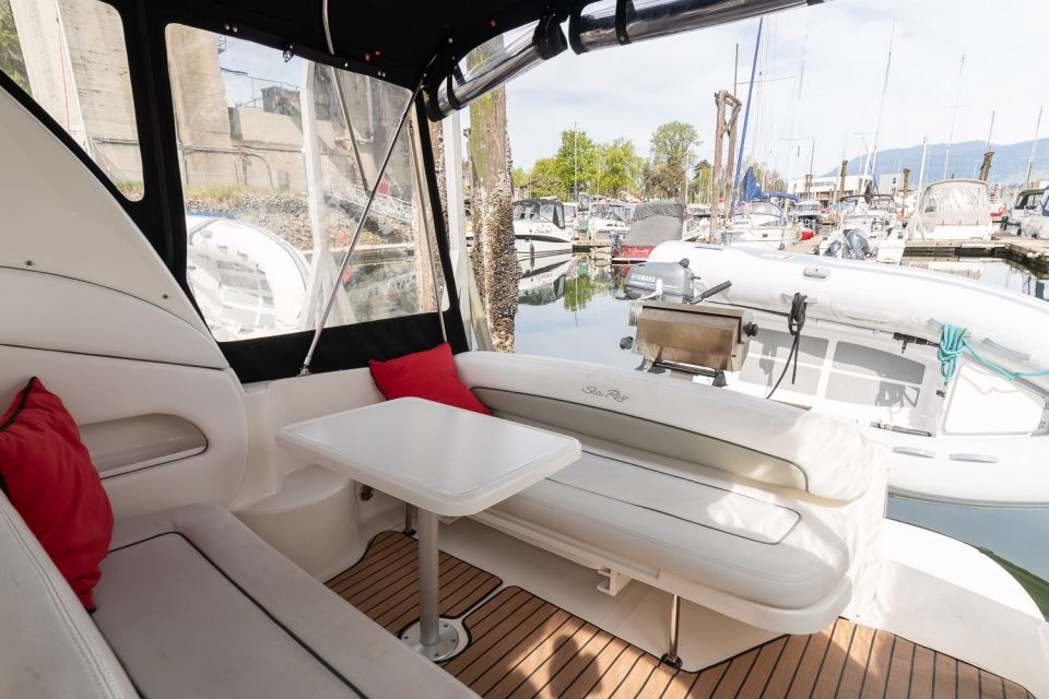 2006 Sea Ray 300 Sundancer