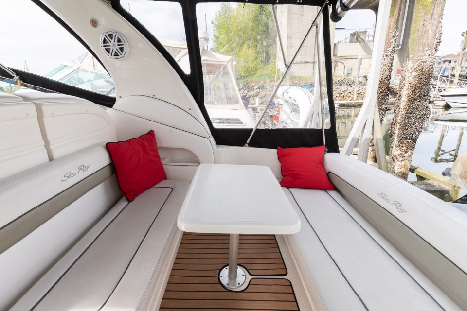 2006 Sea Ray 300 Sundancer