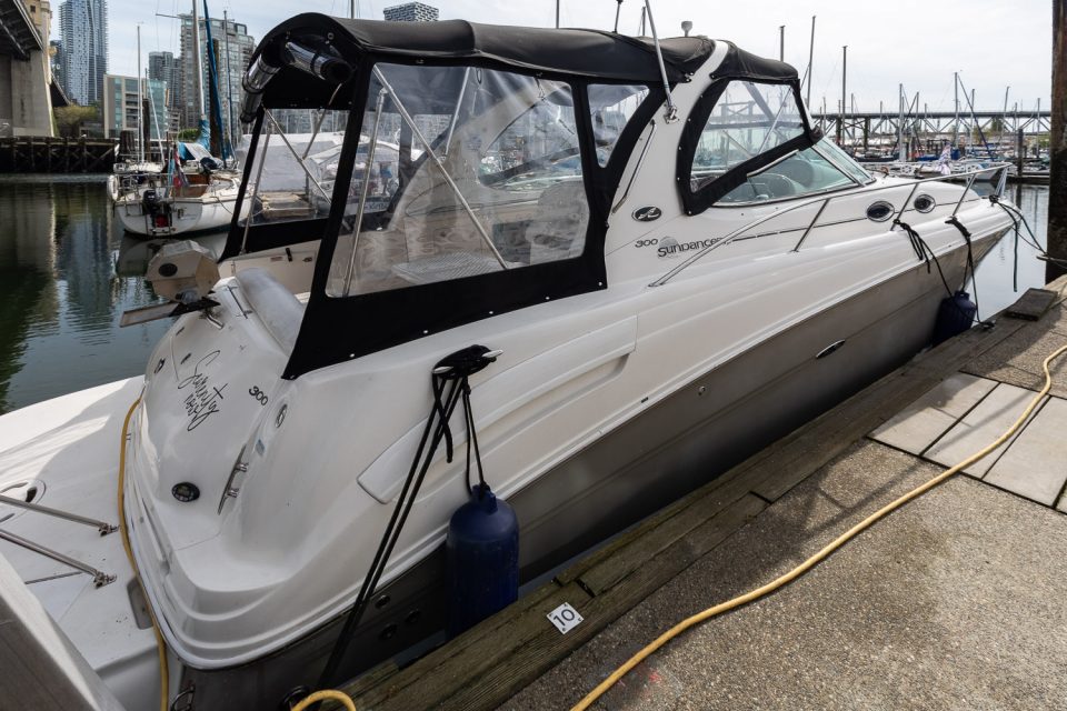 2006 Sea Ray 300 Sundancer