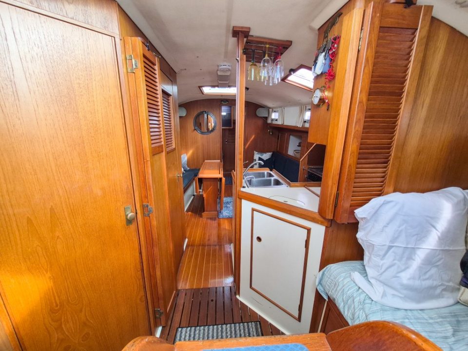 1984 Nonsuch 36