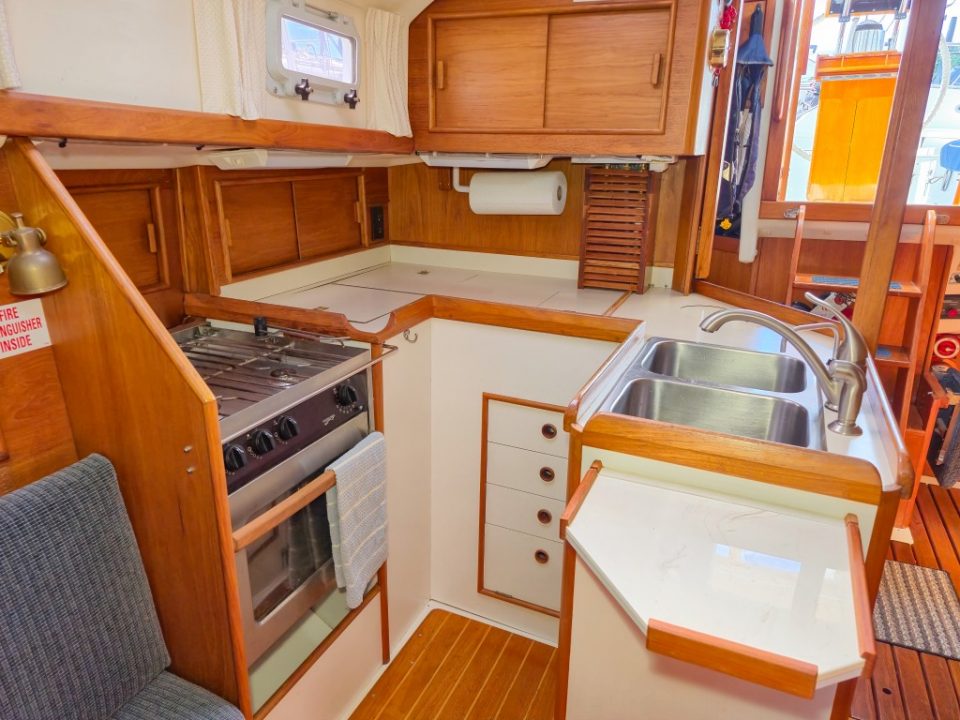1984 Nonsuch 36