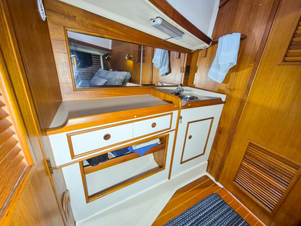 1984 Nonsuch 36