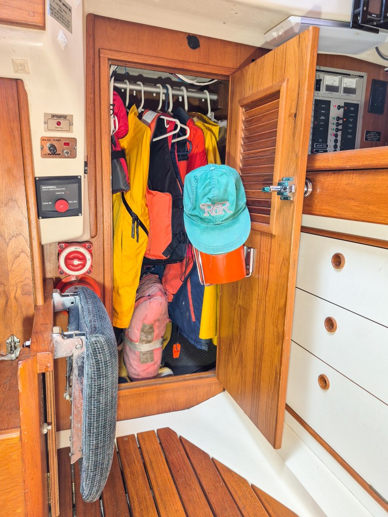1984 Nonsuch 36