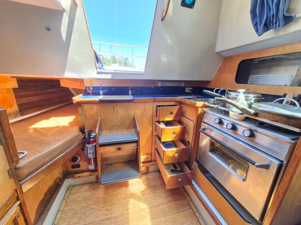 1981 Martin 32
