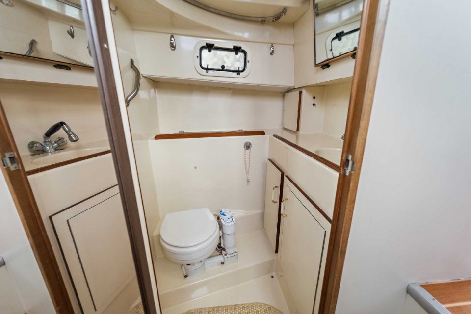 1998 Camano 31 Troll
