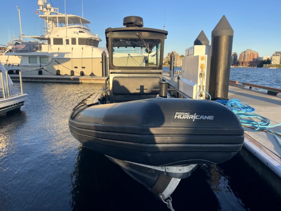 2000 Zodiac Hurricane 733