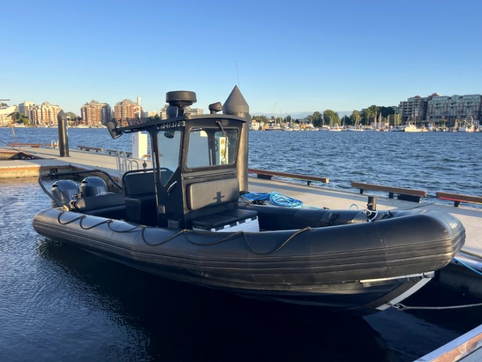 2000 Zodiac Hurricane 733