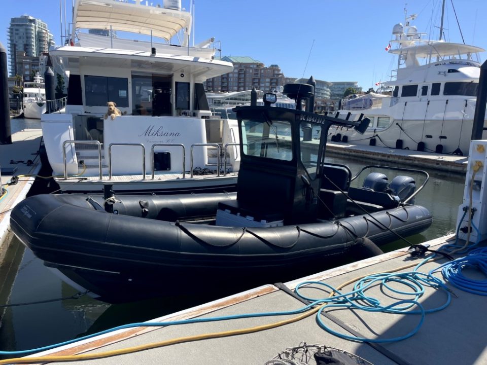 2000 Zodiac Hurricane 733