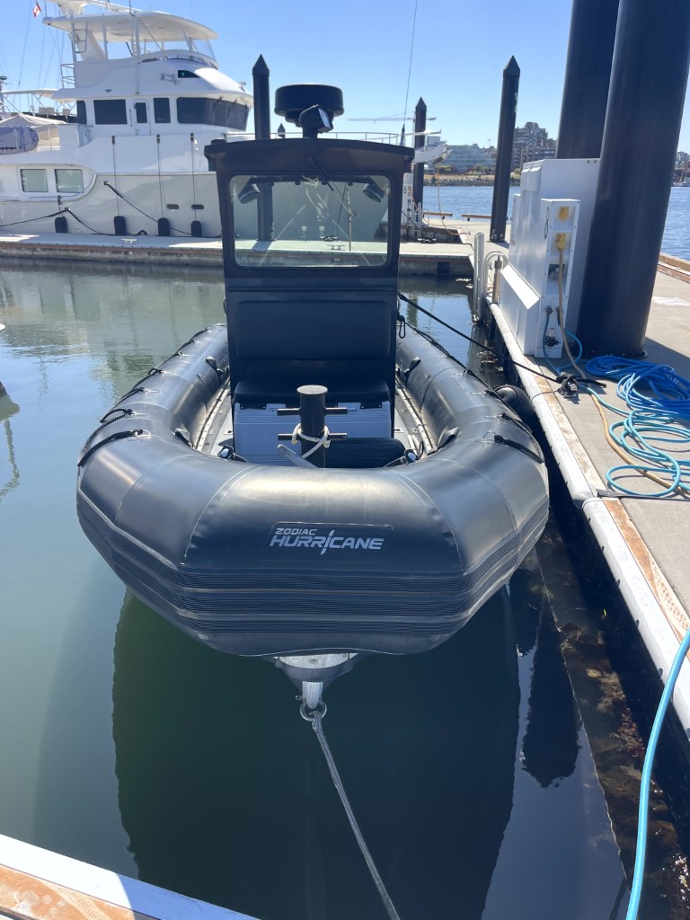 2000 Zodiac Hurricane 733