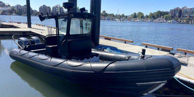 2000 Zodiac Hurricane 733
