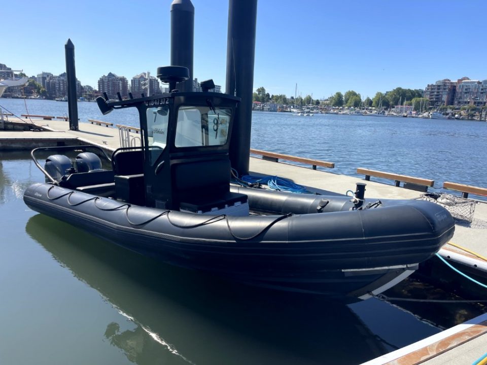 2000 Zodiac Hurricane 733