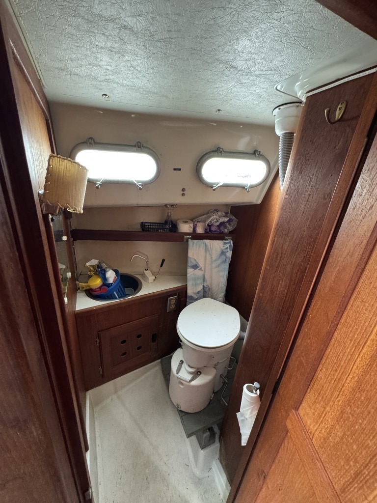 1972 Ranger 33