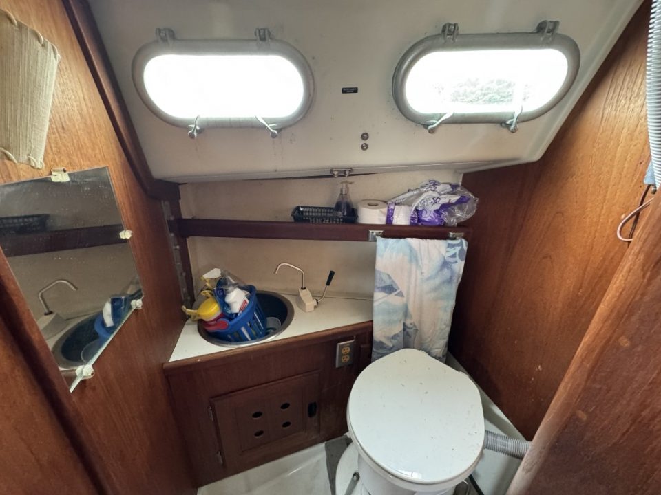 1972 Ranger 33