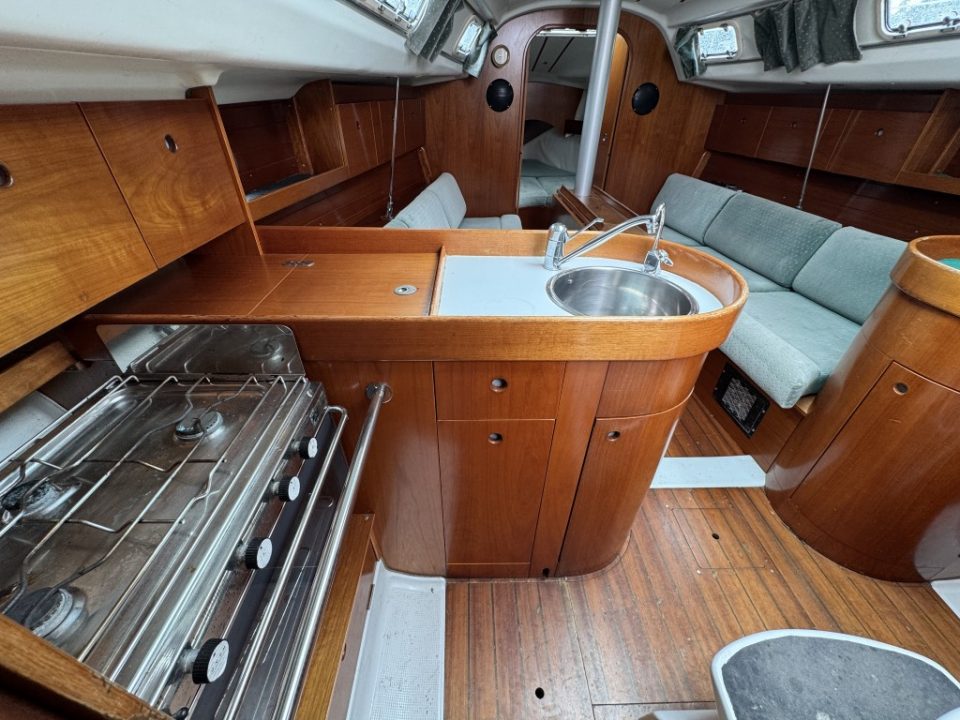 1994 Beneteau Oceanis 300