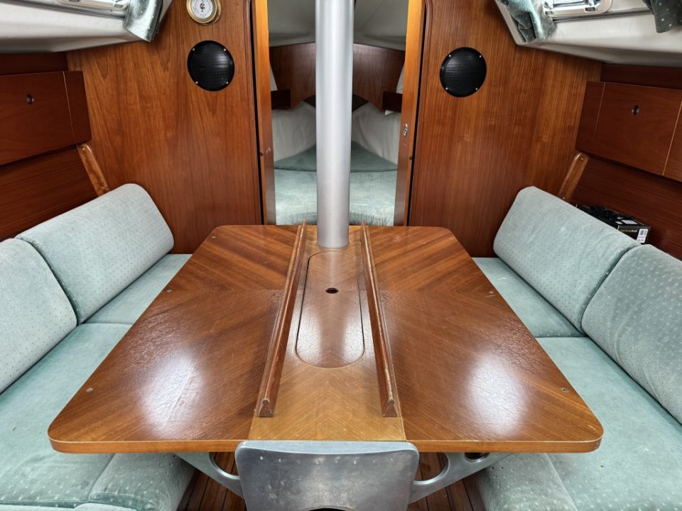 1994 Beneteau Oceanis 300
