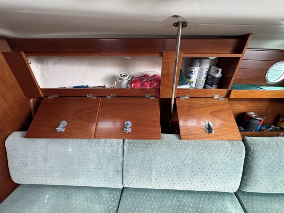 1994 Beneteau Oceanis 300