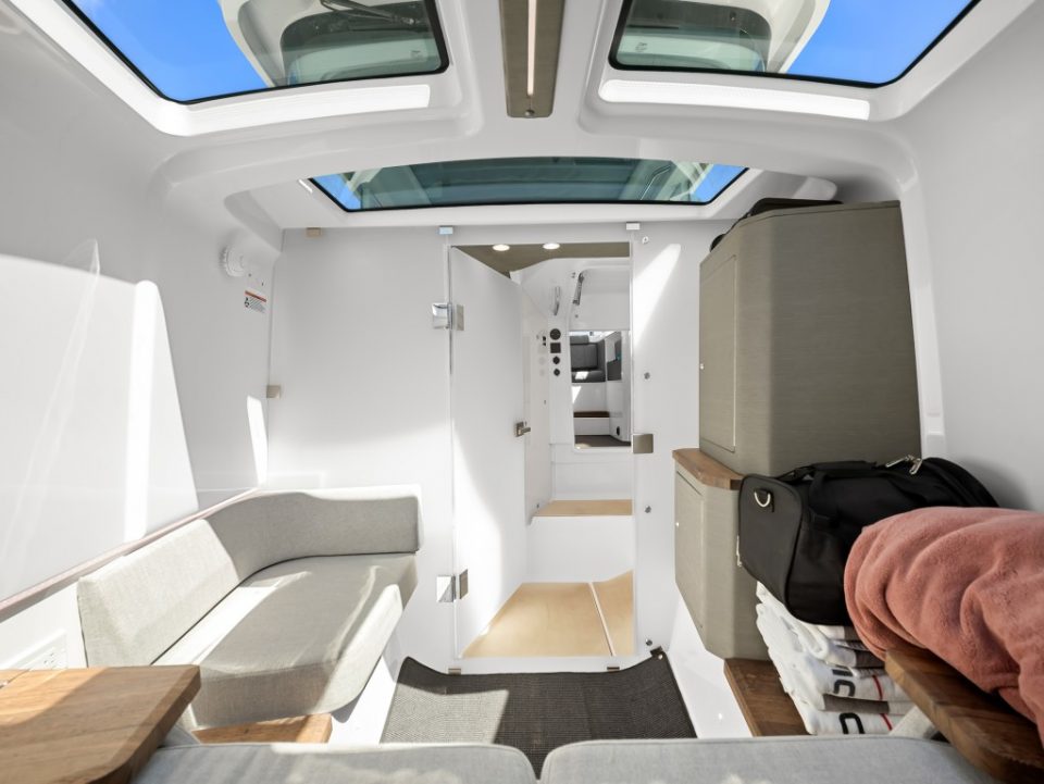 2021 Axopar 37 XC Cross Cabin