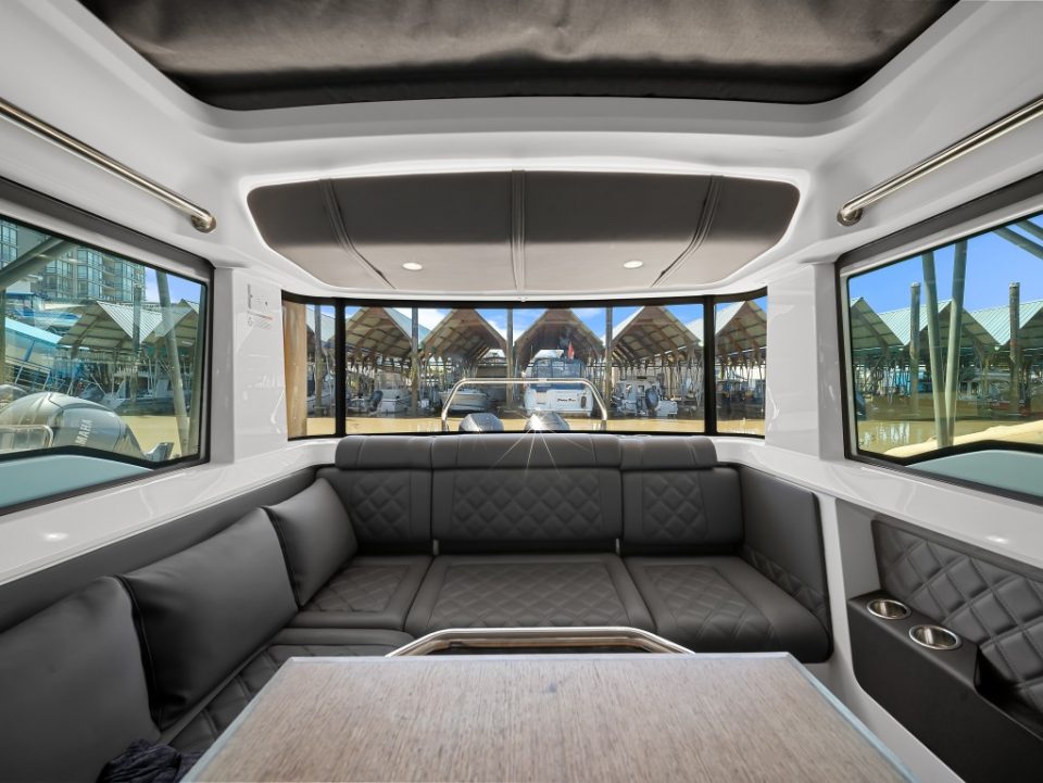 2021 Axopar 37 XC Cross Cabin