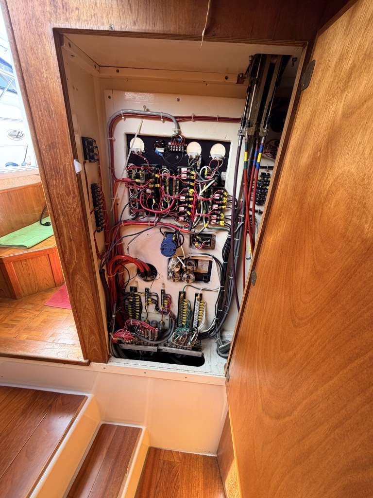 1992 Corsair 42′ Cruise A Home
